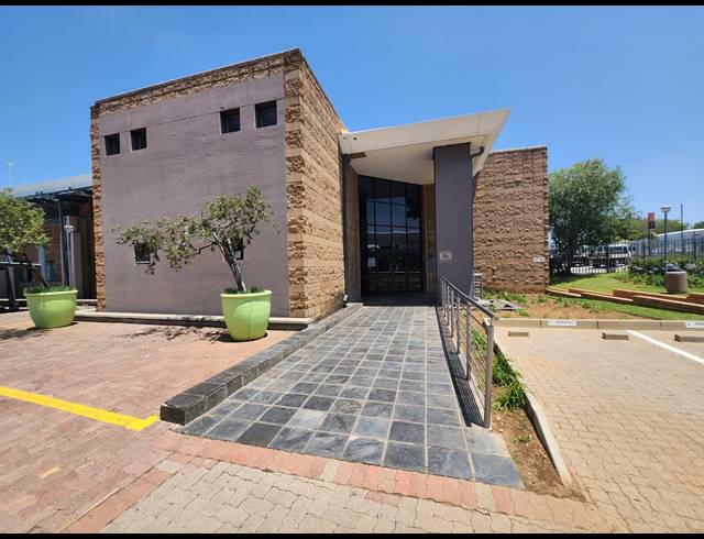 494M² OFFICE TO LET IN RANDJESPARK